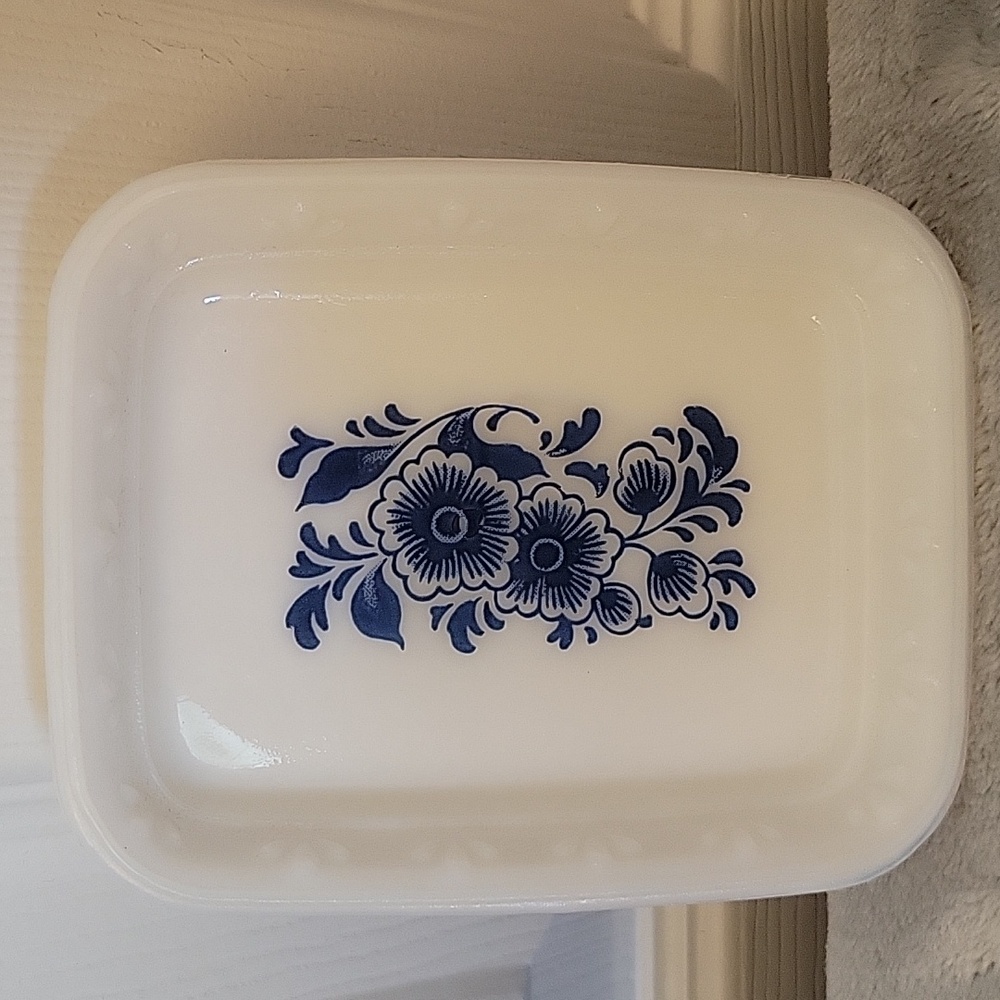Vintage Avon 1970's Avon Milk Glass Soap Tricket Dish